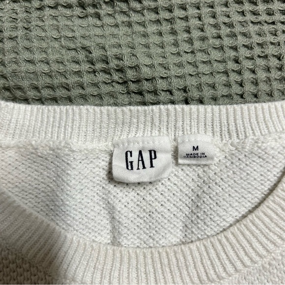 GAP Women’s Sweater | size medium - Picture 5 of 6
